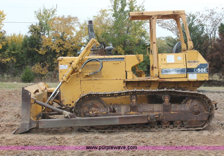 image for item H4204 1993 Komatsu D58E-1 dozer