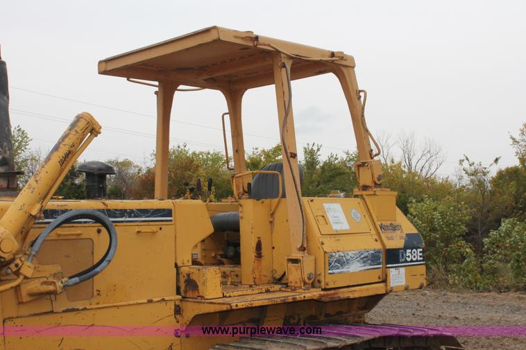 image for item H4204 1993 Komatsu D58E-1 dozer