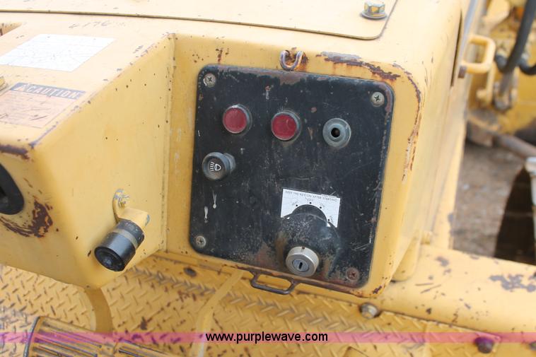 image for item H4204 1993 Komatsu D58E-1 dozer