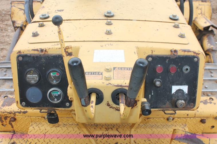 image for item H4204 1993 Komatsu D58E-1 dozer