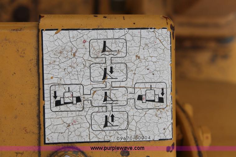 image for item H4204 1993 Komatsu D58E-1 dozer