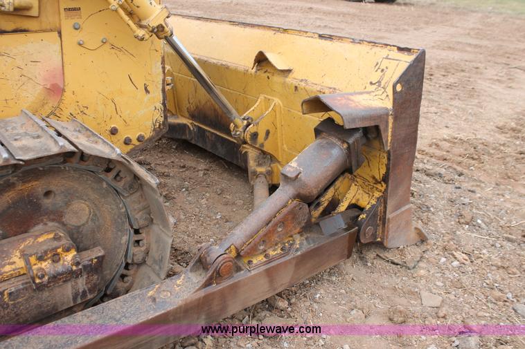 image for item H4204 1993 Komatsu D58E-1 dozer