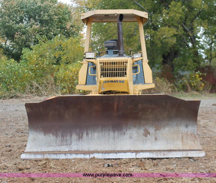image for item H4205 2001 Komatsu D41E-6 dozer
