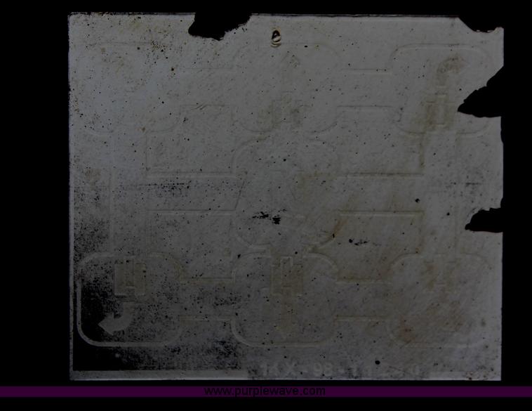 image for item H4205 2001 Komatsu D41E-6 dozer