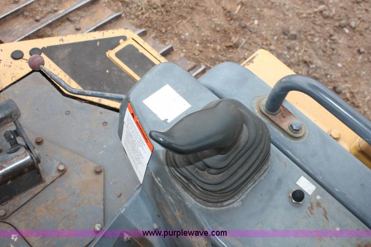 image for item H4205 2001 Komatsu D41E-6 dozer