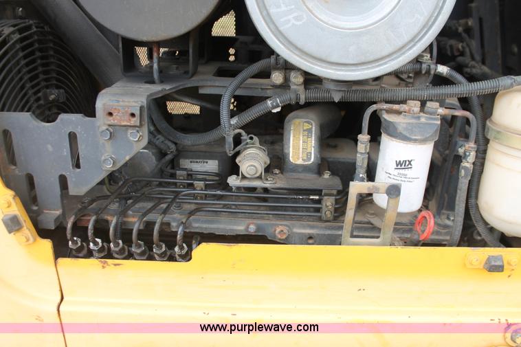 image for item H4205 2001 Komatsu D41E-6 dozer