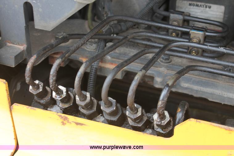 image for item H4205 2001 Komatsu D41E-6 dozer