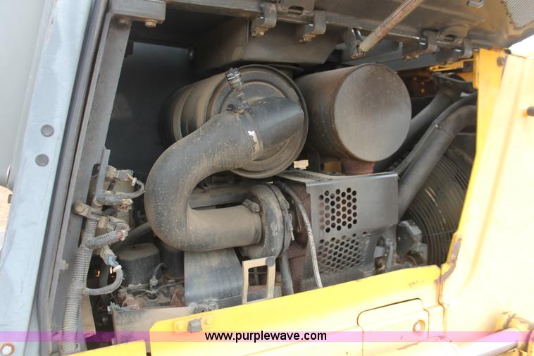 image for item H4205 2001 Komatsu D41E-6 dozer