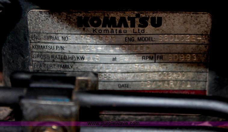 image for item H4205 2001 Komatsu D41E-6 dozer