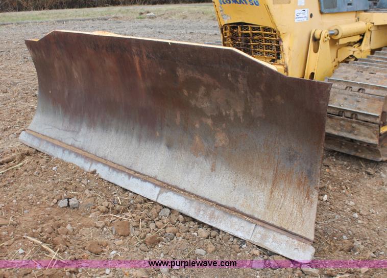 image for item H4205 2001 Komatsu D41E-6 dozer