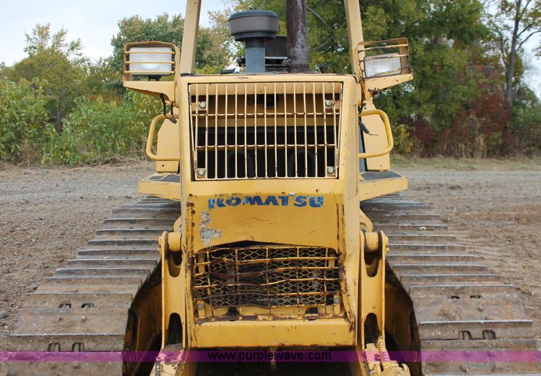 image for item H4205 2001 Komatsu D41E-6 dozer