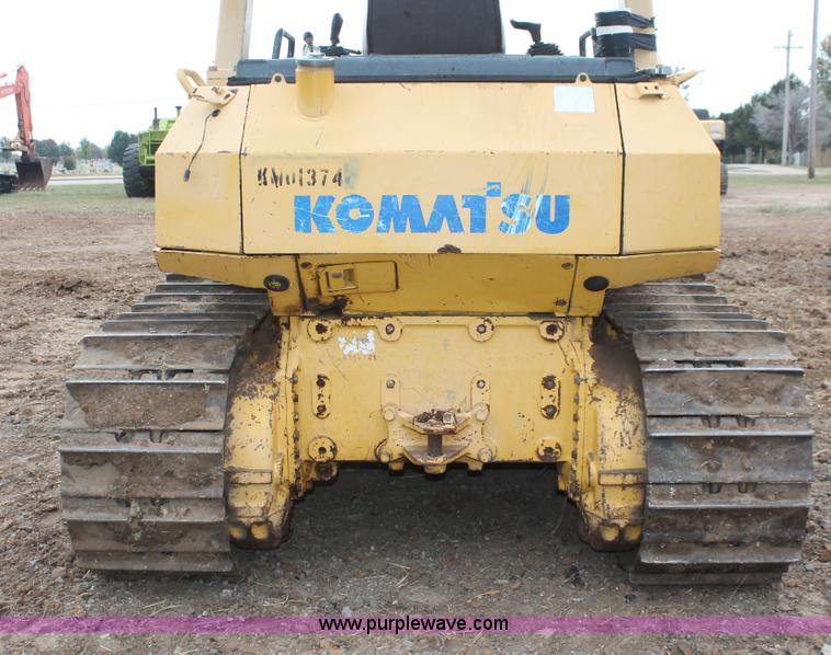 image for item H4205 2001 Komatsu D41E-6 dozer