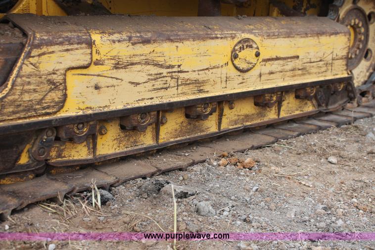 image for item H4205 2001 Komatsu D41E-6 dozer
