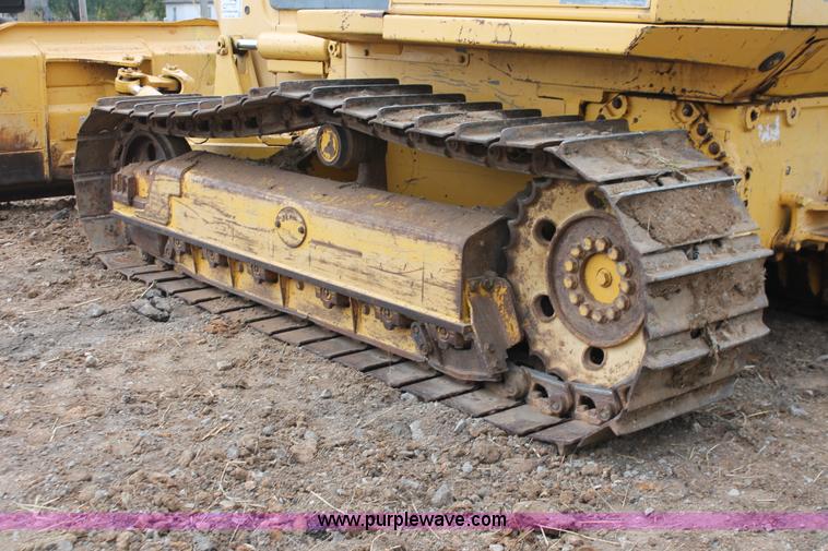 image for item H4205 2001 Komatsu D41E-6 dozer
