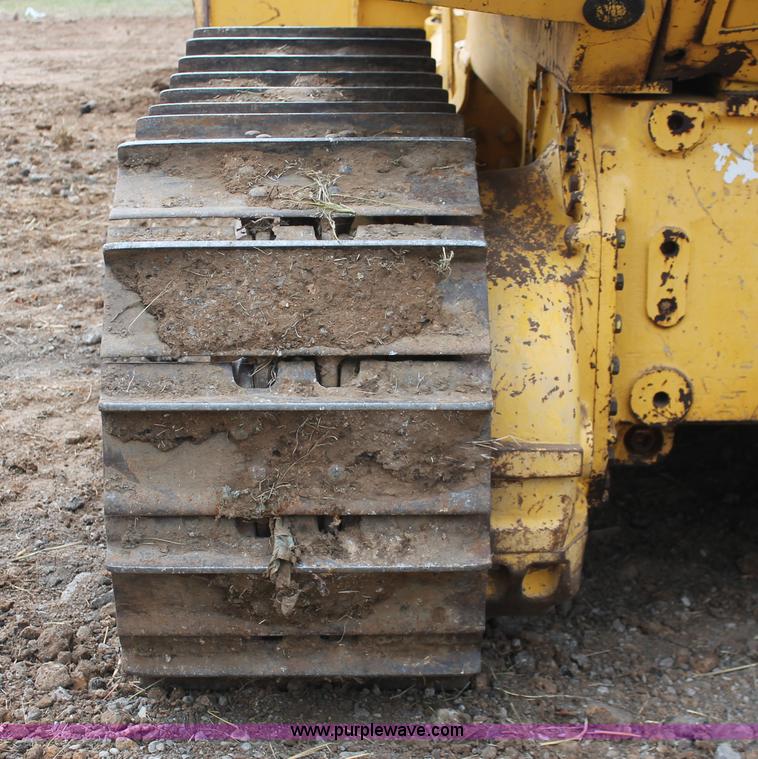 image for item H4205 2001 Komatsu D41E-6 dozer