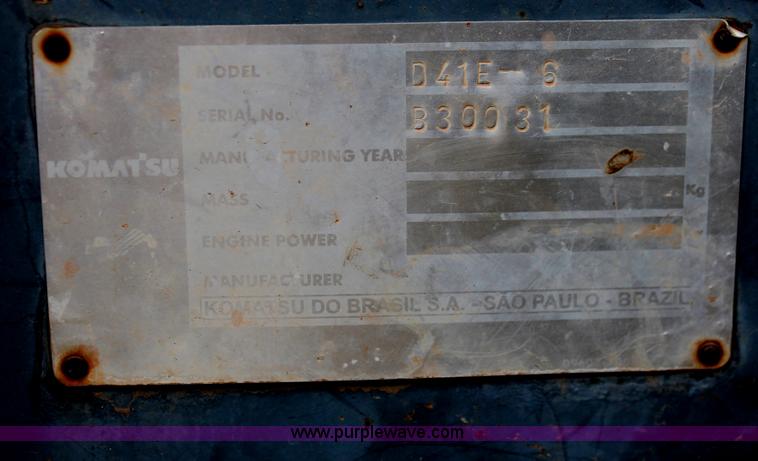 image for item H4205 2001 Komatsu D41E-6 dozer