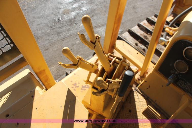 image for item H4207 1978 Caterpillar D4E dozer