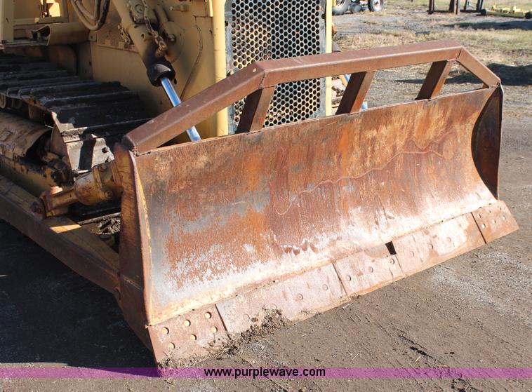 image for item H4207 1978 Caterpillar D4E dozer