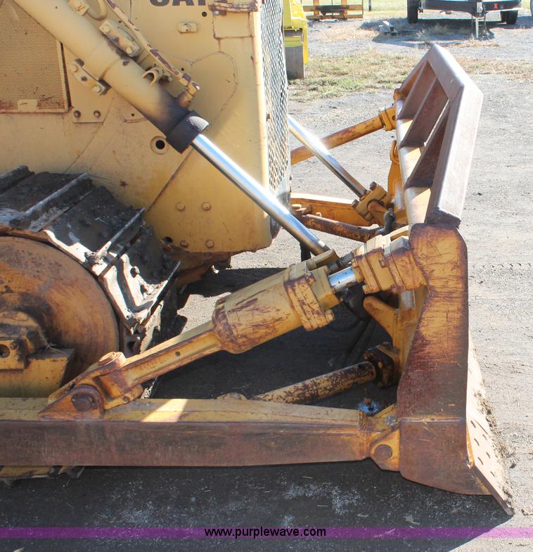 image for item H4207 1978 Caterpillar D4E dozer