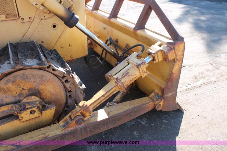 image for item H4207 1978 Caterpillar D4E dozer