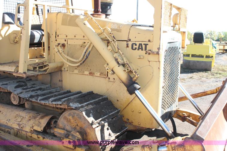 image for item H4207 1978 Caterpillar D4E dozer