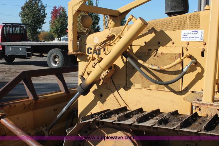image for item H4207 1978 Caterpillar D4E dozer