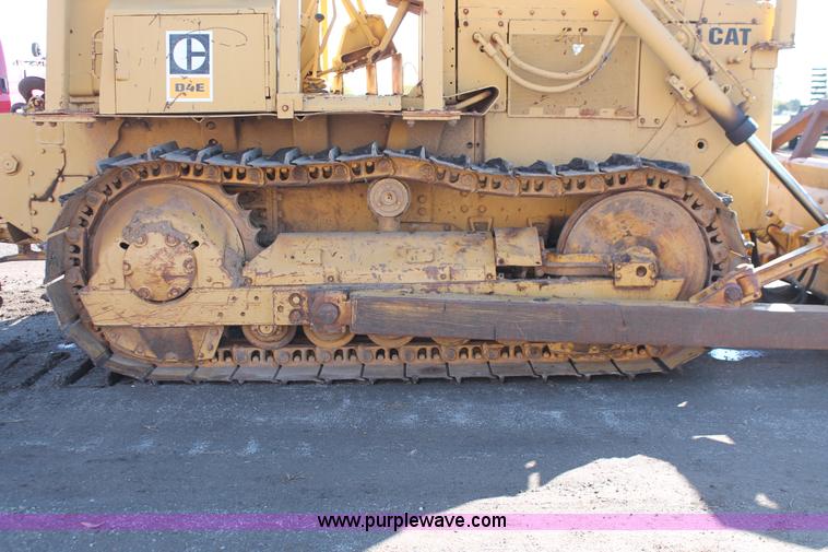image for item H4207 1978 Caterpillar D4E dozer