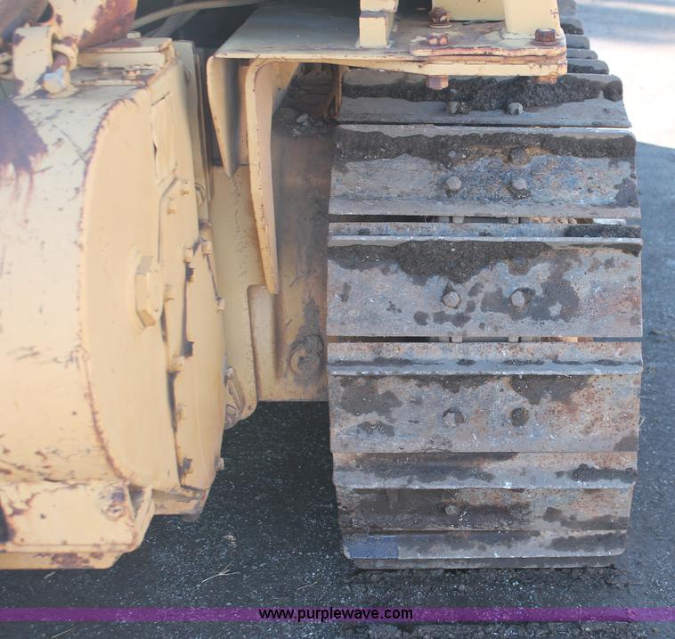 image for item H4207 1978 Caterpillar D4E dozer