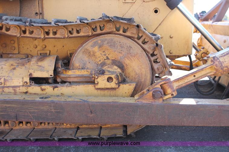image for item H4207 1978 Caterpillar D4E dozer