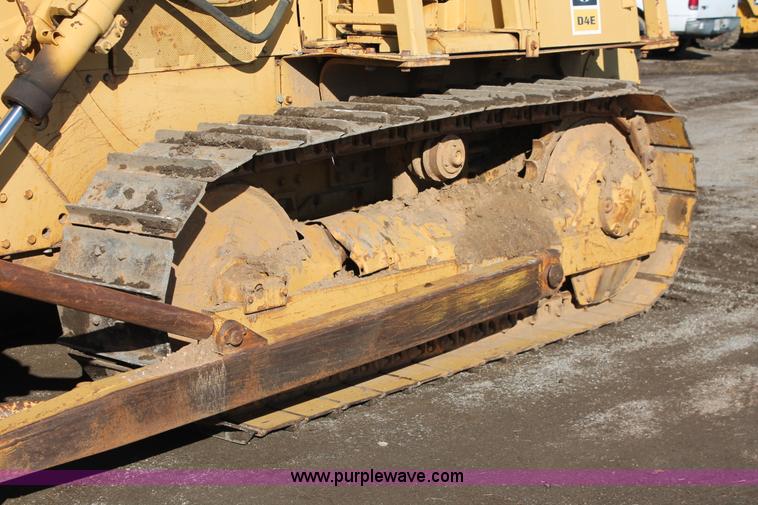 image for item H4207 1978 Caterpillar D4E dozer