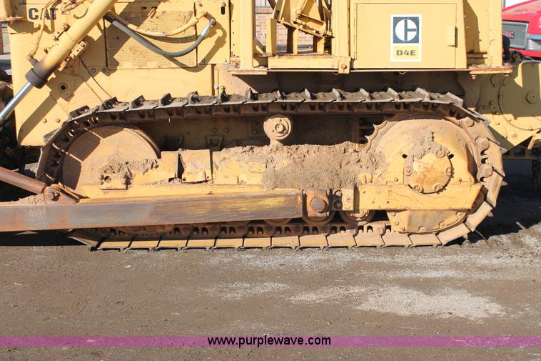 image for item H4207 1978 Caterpillar D4E dozer