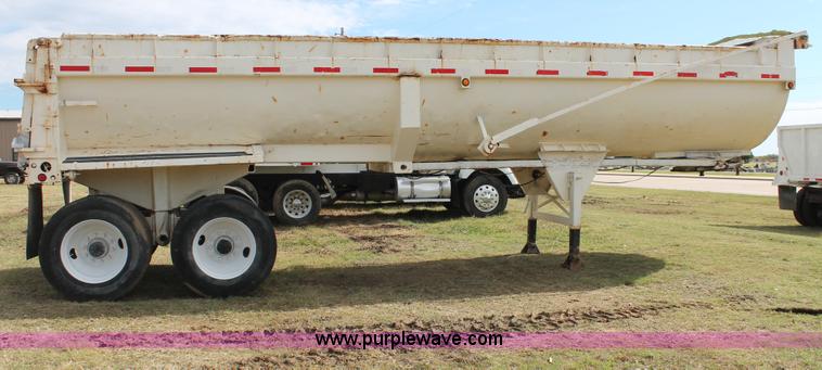 image for item H4210 1985 Fruehauf 30' barrel end dump trailer
