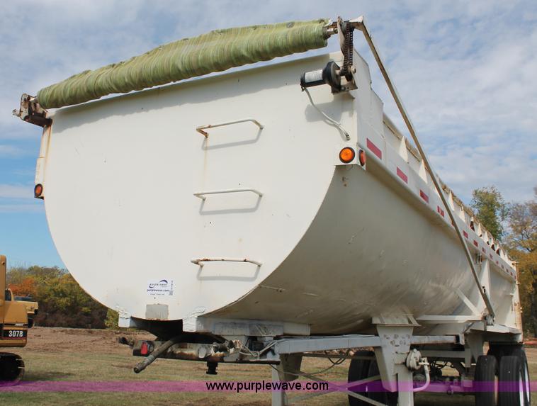 image for item H4210 1985 Fruehauf 30' barrel end dump trailer