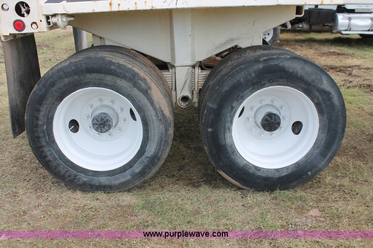 image for item H4210 1985 Fruehauf 30' barrel end dump trailer