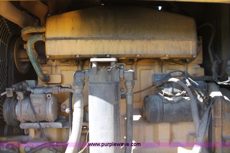 image for item H4211 1995 John Deere 770BH articulated motor grader