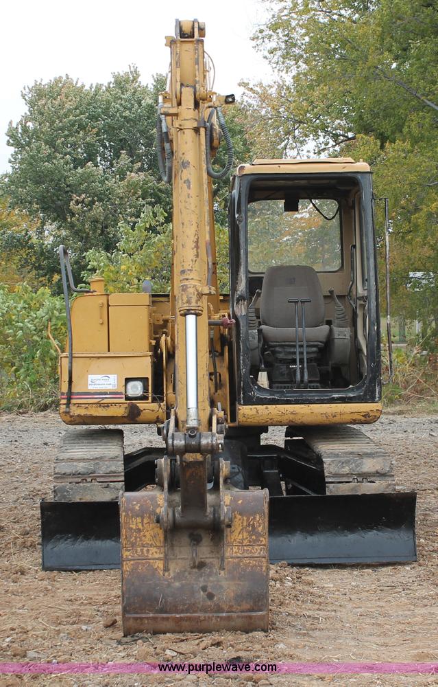 image for item H4212 1998 Caterpillar 307B mini excavator