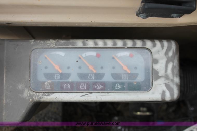 image for item H4212 1998 Caterpillar 307B mini excavator