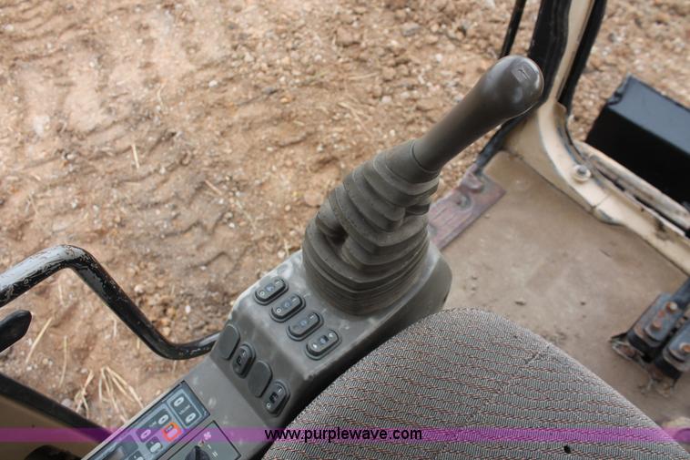 image for item H4212 1998 Caterpillar 307B mini excavator