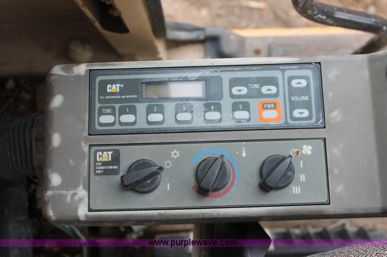 image for item H4212 1998 Caterpillar 307B mini excavator