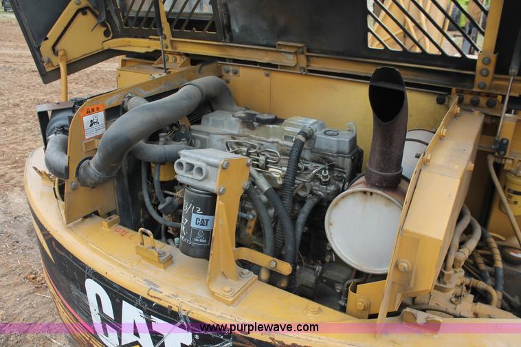 image for item H4212 1998 Caterpillar 307B mini excavator