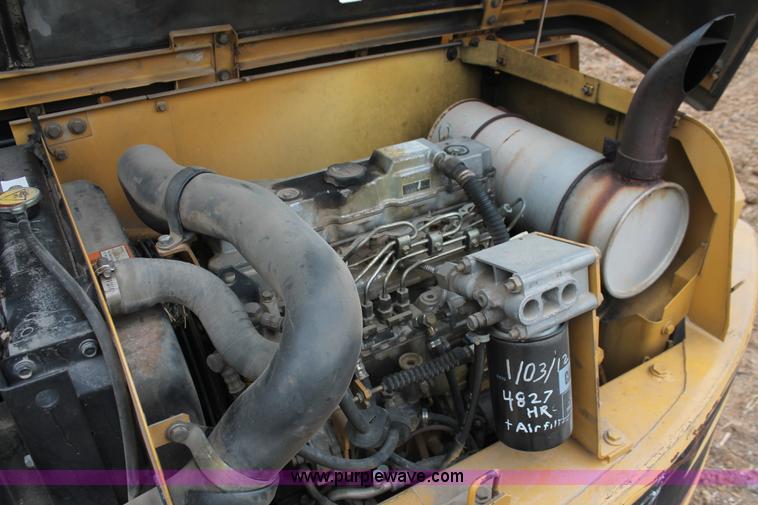 image for item H4212 1998 Caterpillar 307B mini excavator