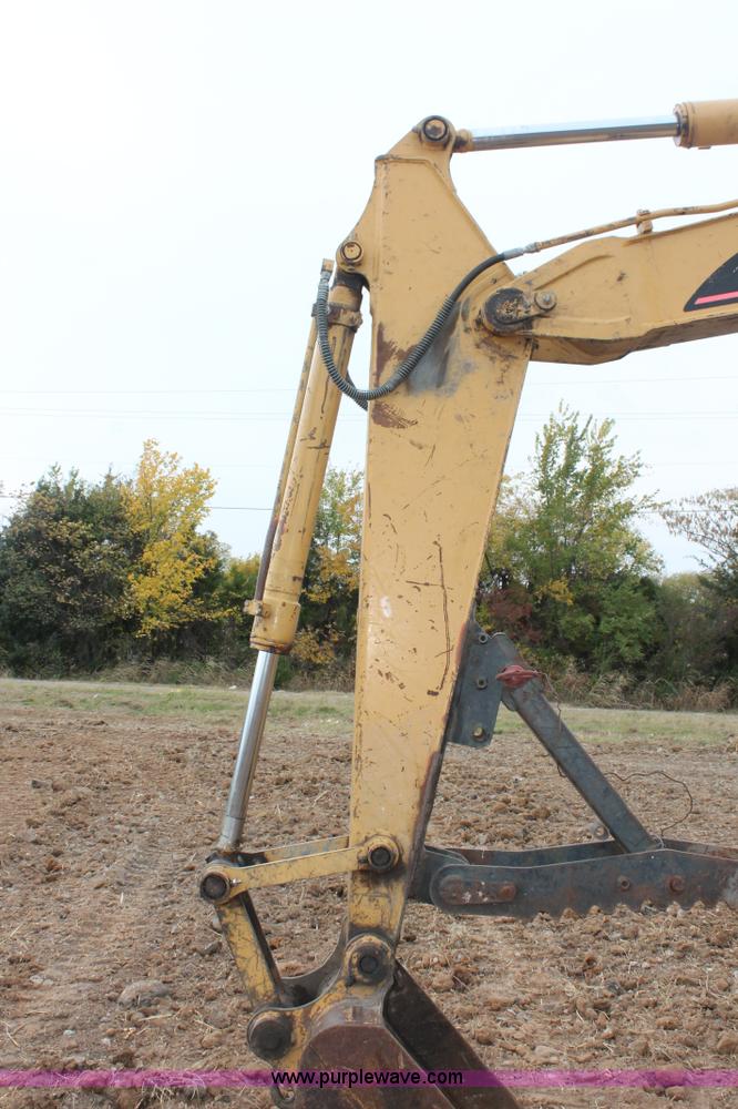 image for item H4212 1998 Caterpillar 307B mini excavator