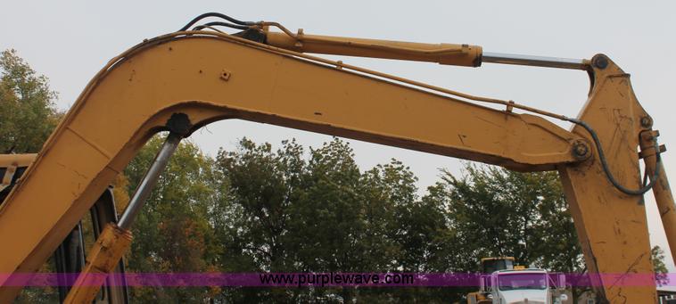 image for item H4212 1998 Caterpillar 307B mini excavator