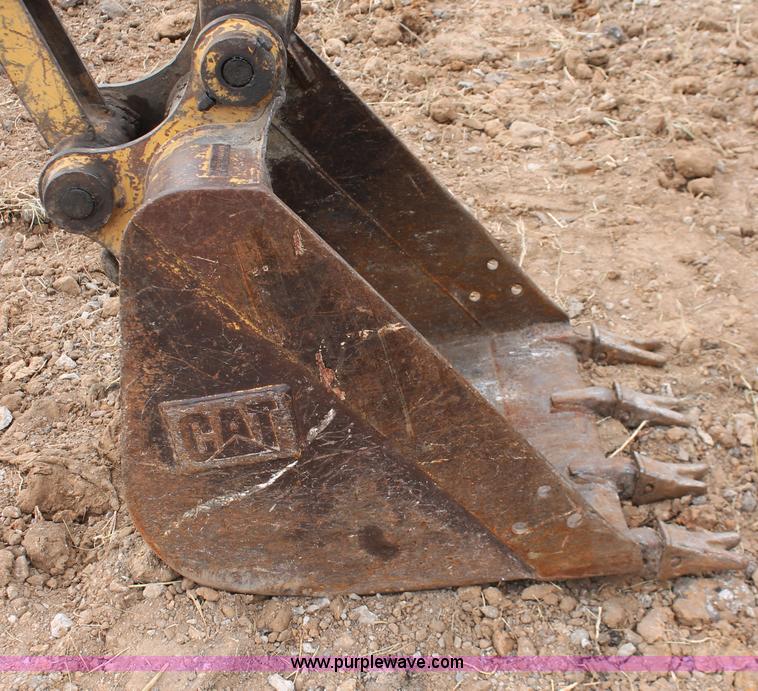 image for item H4212 1998 Caterpillar 307B mini excavator