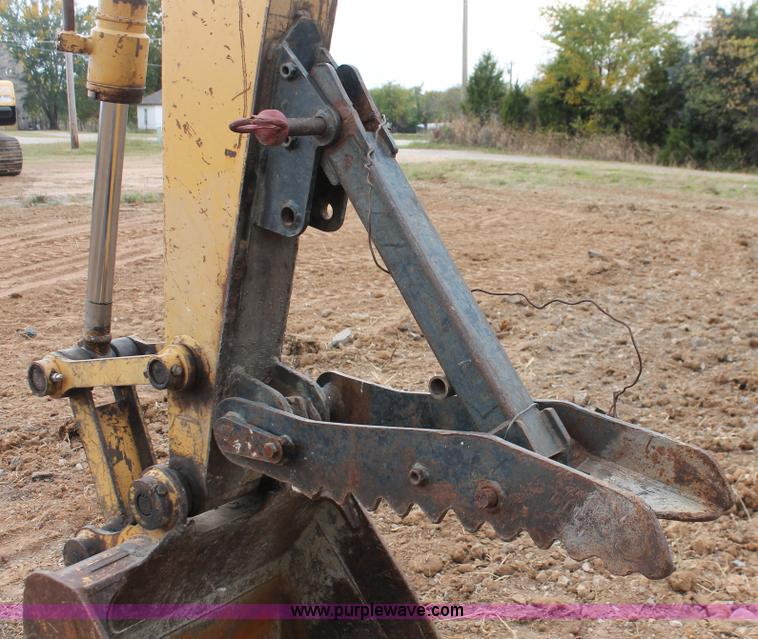 image for item H4212 1998 Caterpillar 307B mini excavator