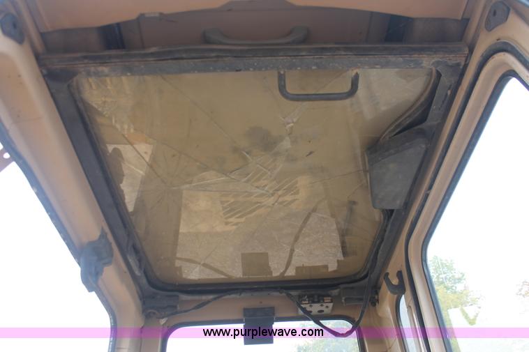 image for item H4212 1998 Caterpillar 307B mini excavator