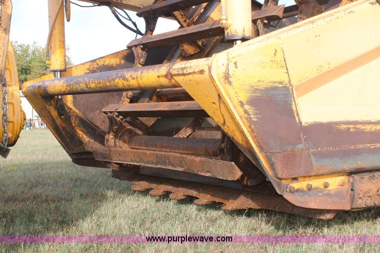 image for item H4214 1981 John Deere 862 elevating paddle scraper