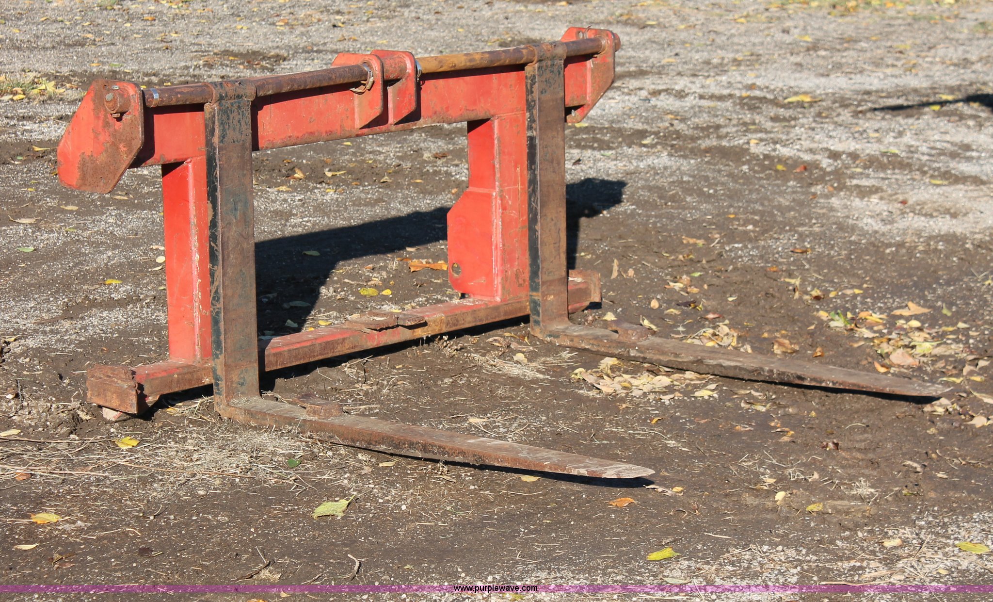 Forklift pallet forks in Bixby, OK Item H4161 sold Purple Wave