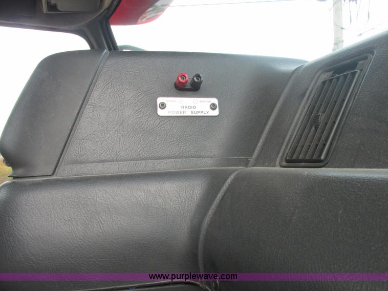 image for item AN9147 2000 Volvo VNL semi truck