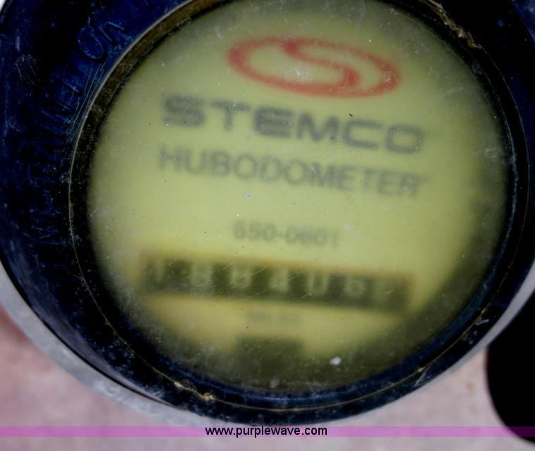 image for item F8026 1998 Fontaine 48' step deck trailer